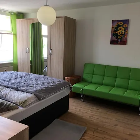 Fruehsonnige Innenstadt-vollkomfort-wohnung Zittau